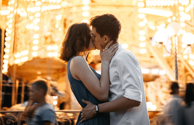 Hôn người mình thích trong giấc mơ điềm báo gì? Hôn người mình thích trong giấc mơ điềm báo gì?
