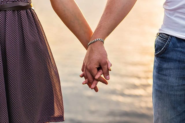 Lý giải giấc mơ thấy người mình thích nắm tay mình Lý giải giấc mơ thấy người mình thích nắm tay mình