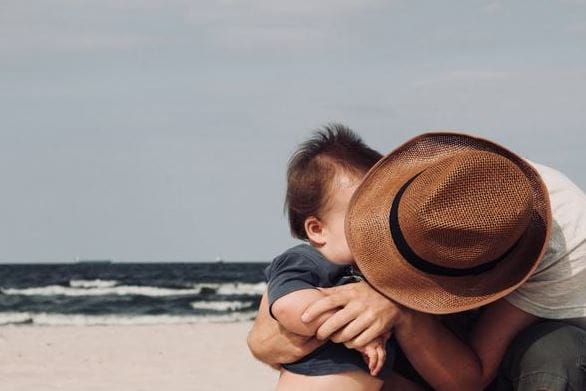 Mơ thấy bố chồng đã mất hiện về thường gợi lên nhiều sự tò mò đối với người mơ