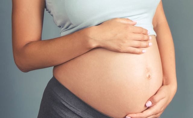Mơ thấy chị hoặc em gái có bầu cho thấy gia đình bạn có sự gắn bó ứng với con số 26 - 63