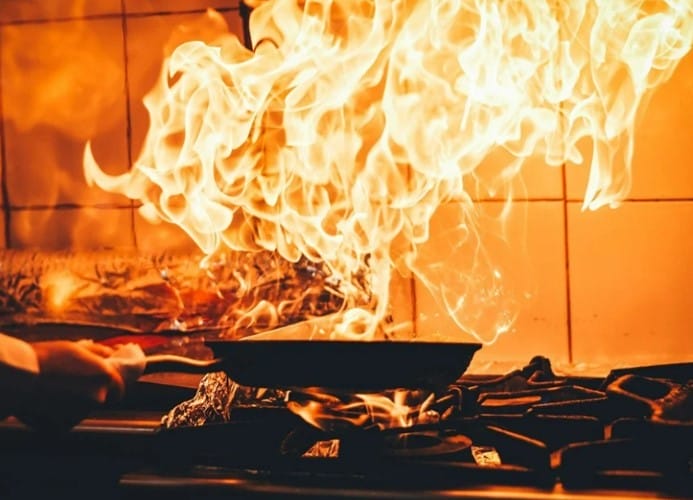 Đánh số gì khi mộng thấy lửa cháy trong bếp