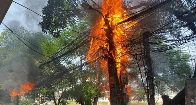 Điềm báo trong giấc mộng thấy lửa cháy dây điện