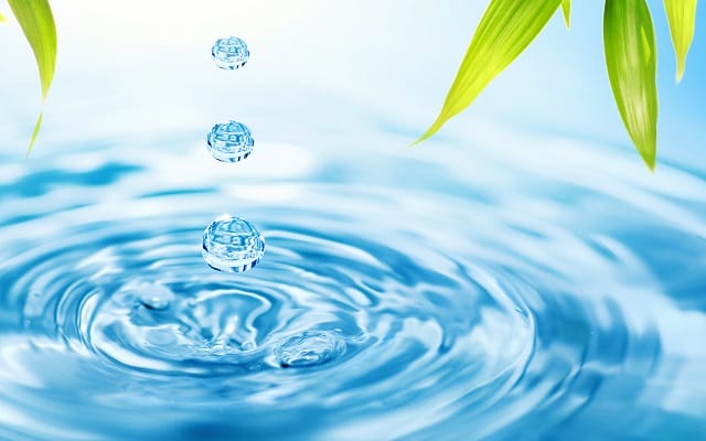 Nước trong veo - Biểu tượng của sự thuần khiết