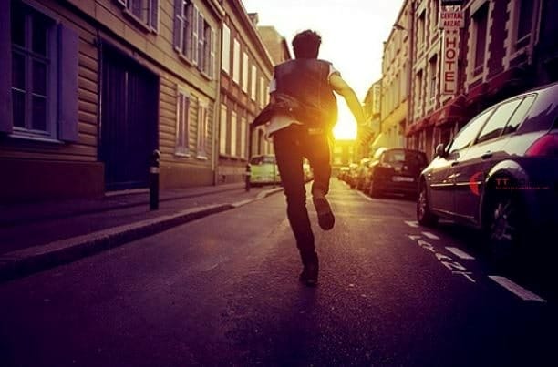 Chốt số nào khi chiêm bao thấy mình chạy trên đường