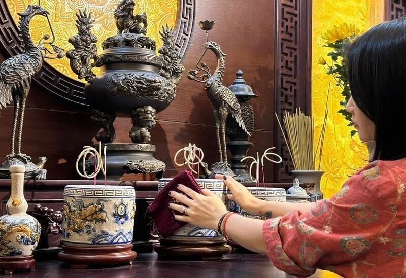 Con số may mắn liên quan đến giấc mơ về bát hương