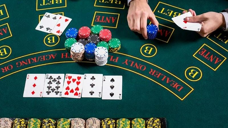 Quan sát đối thủ và ghi nhớ thói quen