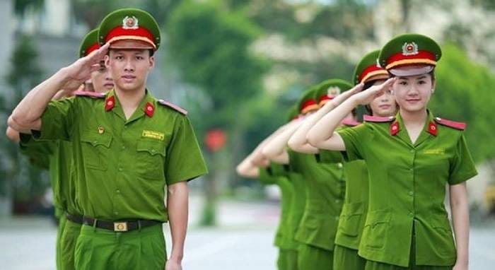 Giải mã ý nghĩa chi tiết giấc mơ thấy công an áo xanh