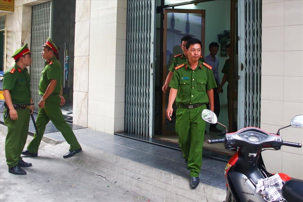 Mộng công an đến nhà nhưng không làm gì dự báo điềm lành sẽ đến