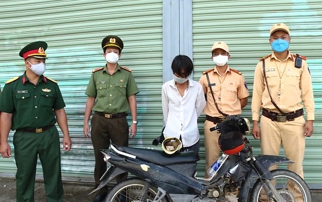 Mộng mị thấy công an bắt mình nhưng lại là người khác