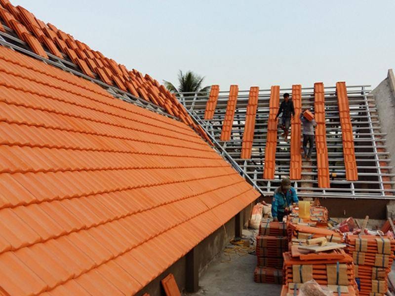 Chốt cặp nào khi chiêm bao thấy lợp mái nhà