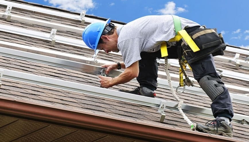 Giải đáp: Mơ thấy lợp mái nhà là điềm tốt hay xấu