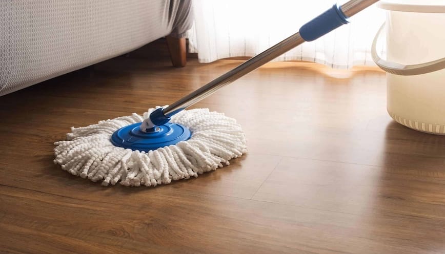 Mơ thấy lau nhà là điềm báo gì? Giải mã chi tiết