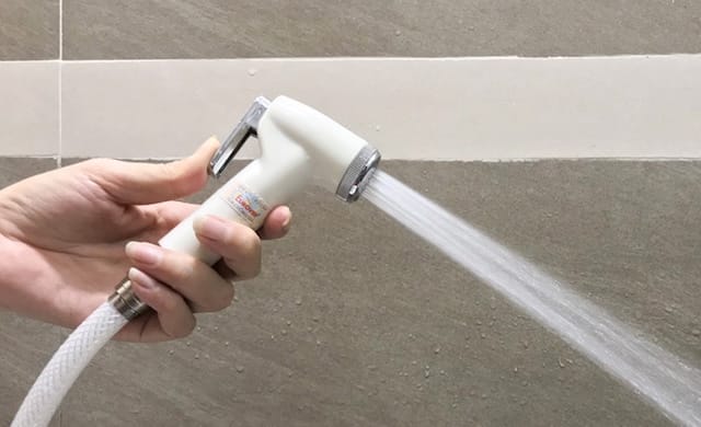 Ý nghĩa của giấc mơ thấy xịt nước rửa nhà