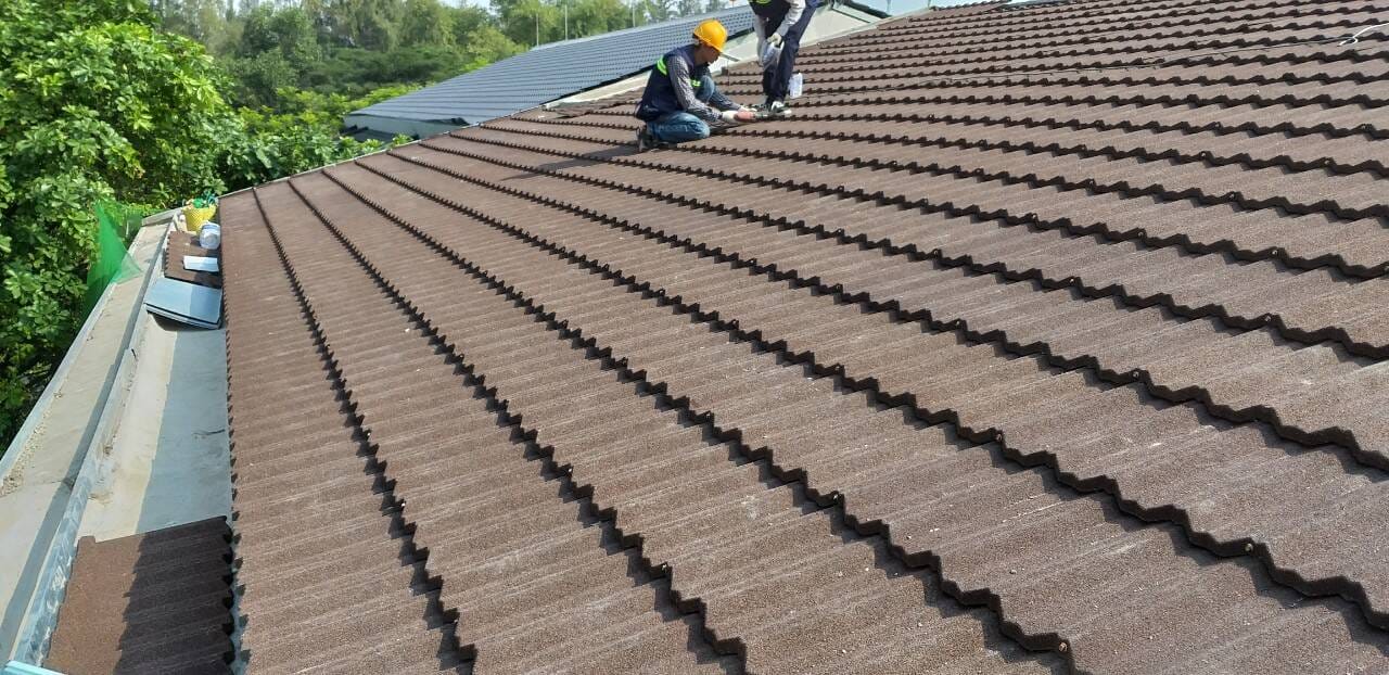 Nằm mơ thấy lợp mái nhà tốt hay xấu