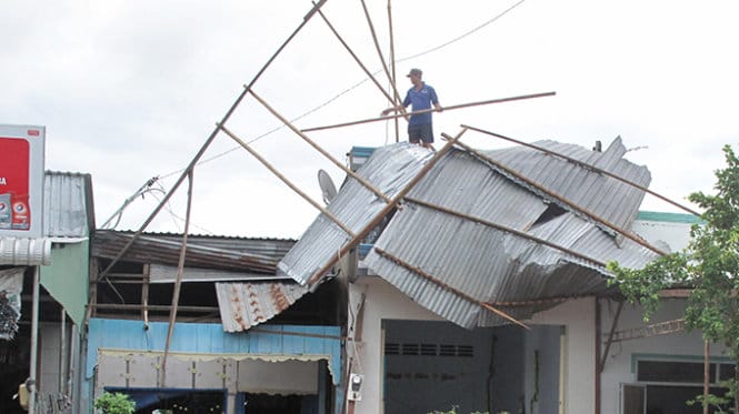 Nên đánh số nào khi chiêm bao thấy nóc nhà bị gió thổi bay