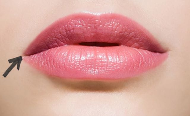 Chi tiết điềm báo mép miệng bị giật theo từng khung giờ cụ thể