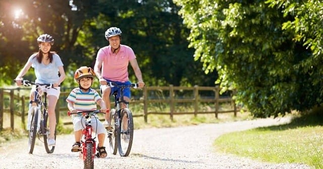 Chiêm bao thấy người thân đi xe đạp điềm gì?