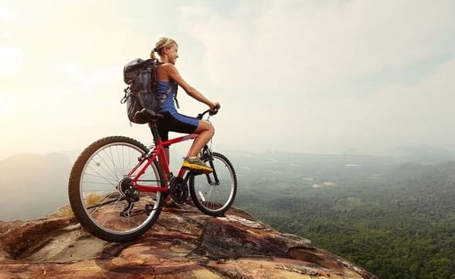Mộng mị thấy người lạ đi xe đạp