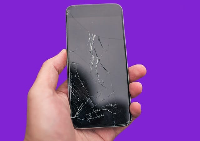 Mộng thấy bàn phím điện thoại bị vỡ báo hiệu điềm không may cho gia chủ
