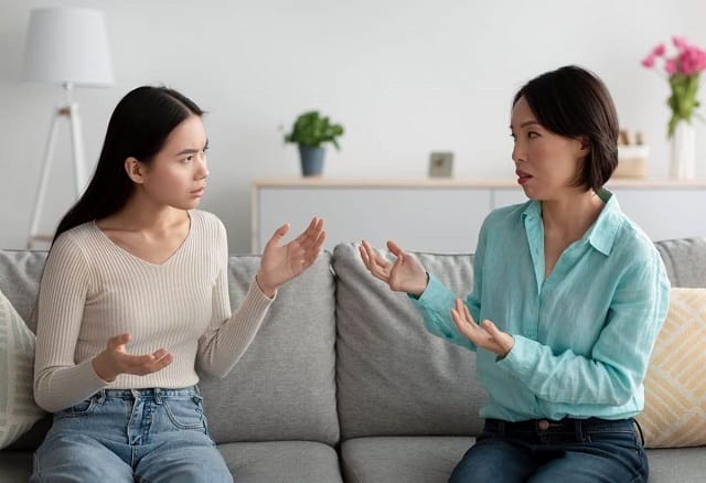Mộng thấy cãi nhau với mẹ chồng/mẹ vợ điềm lành hay dữ?