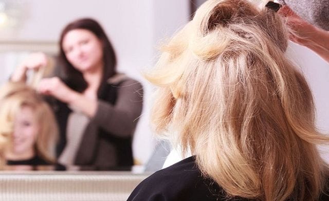 Mộng thấy cắt tóc nên đánh con số may mắn nào?