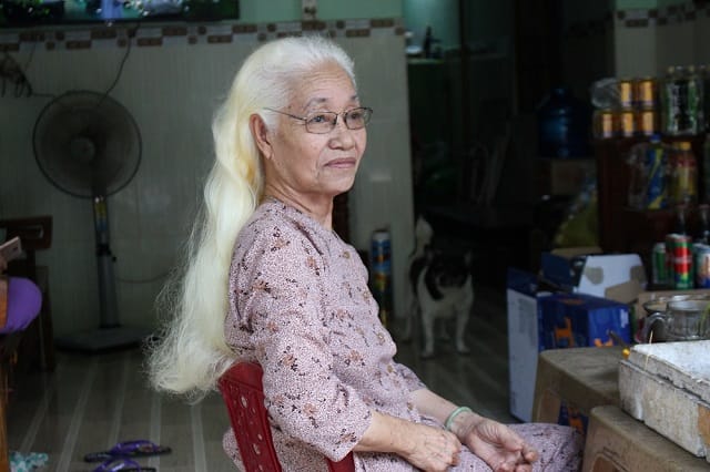 Nằm mơ thấy mái tóc của cha mẹ bạc trắng