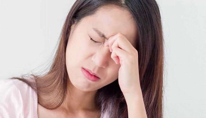 Luận giải chi tiết sống mũi giật liên tục có điềm gì?