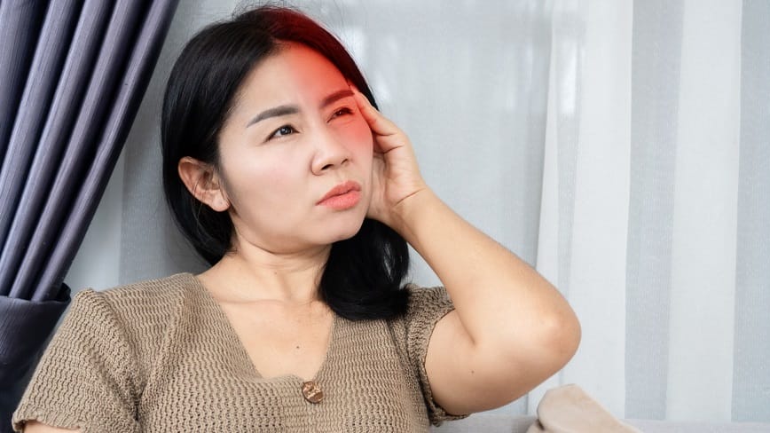 Nếu giật giữa trán sau vài giây rồi hết hãy chú ý sức khỏe