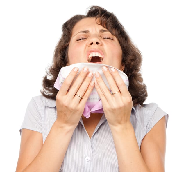 Hắt xì hơi trong khung giờ Ngọ là điềm báo tin vui từ gia đình