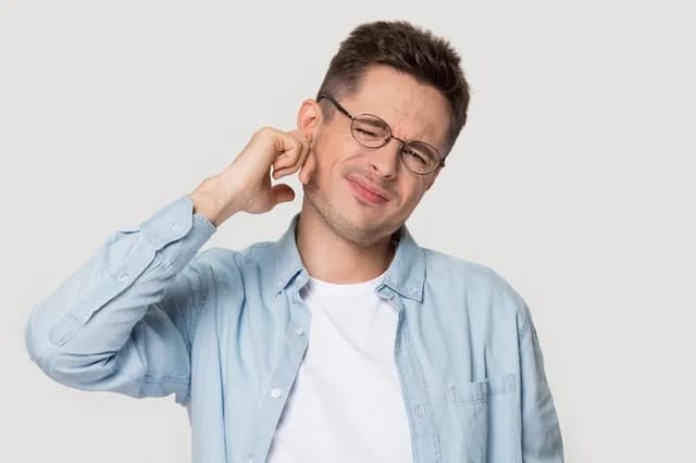 Ngứa tai phải nam là điềm gì? Lý giải các điềm báo quan trọng