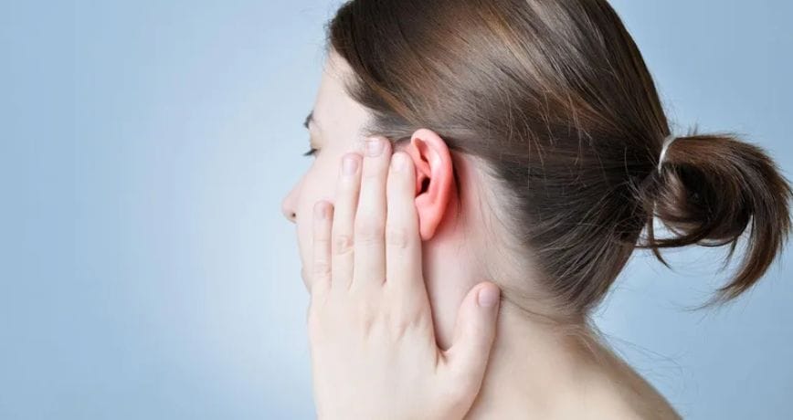 Giải mã chi tiết ý nghĩa nóng 2 tai nữ theo từng khung giờ