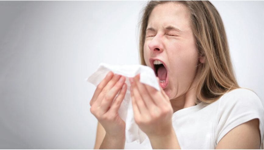 Nhảy mũi 2 cái là điềm gì? Giải mã ý nghĩa nhảy mũi chi tiết