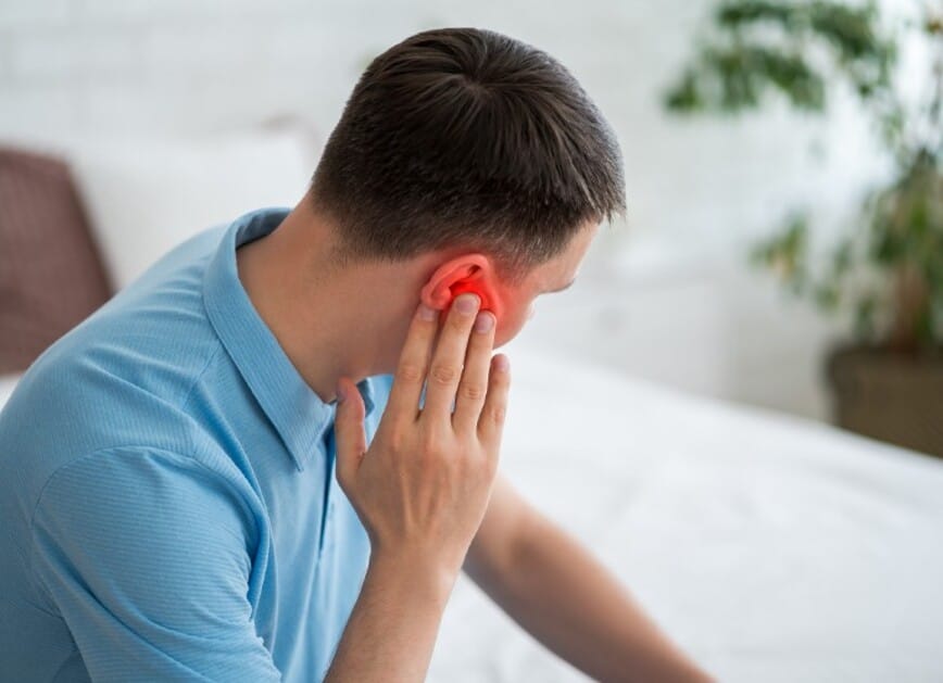 Trường hợp tai phải đột nhiên nóng thường gắn với các điềm báo công danh sự nghiệp dành cho nam giới.