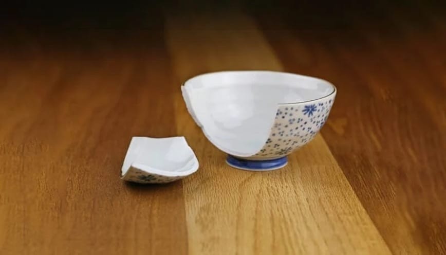 Vỡ bát là điềm gì? Khám phá điềm báo quan trọng về gia đạo