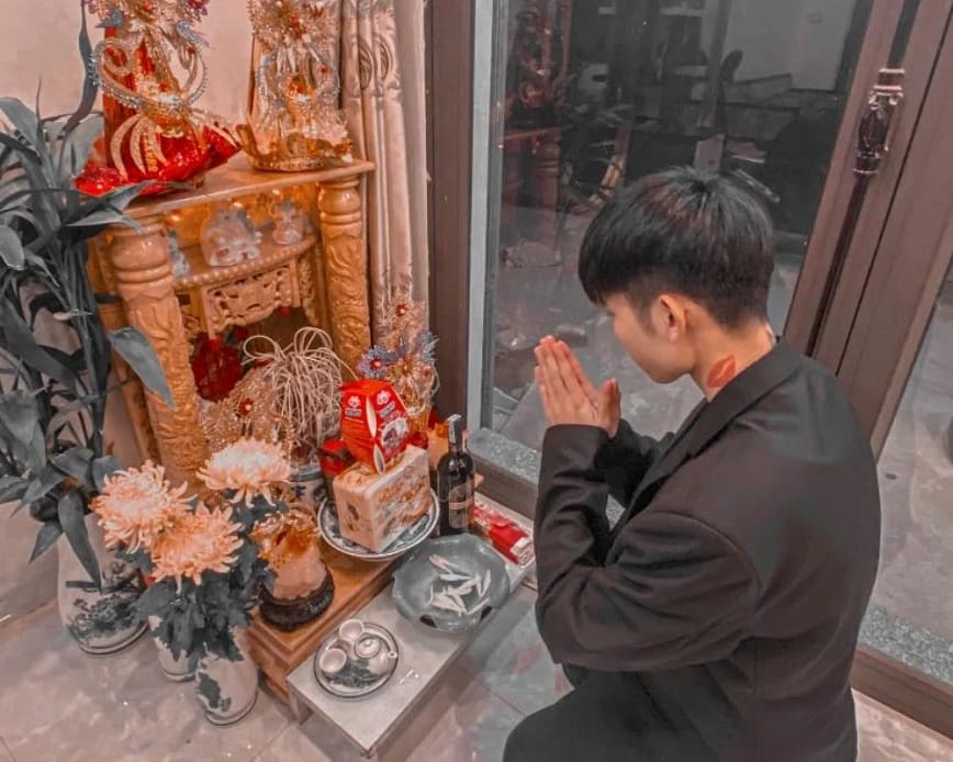 Bao sái bàn thờ Thần Tài vào ngày nào trong năm?