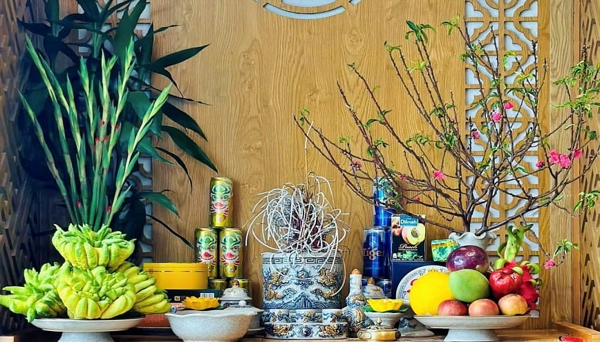 Vì sao phải đọc văn khấn sau khi bao sái bàn thờ thần tài?