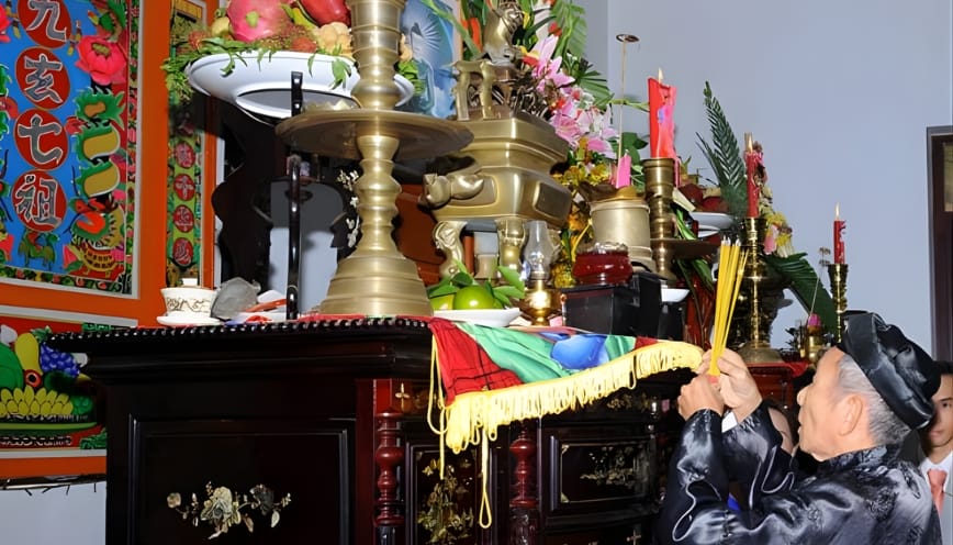 Bài văn khấn gia tiên xin lộc làm ăn chuẩn nhất