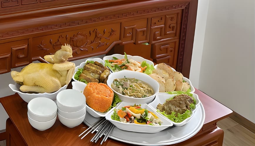 Mâm lễ cúng gia tiên ngày rằm có thể chuẩn bị cả đồ chay - mặn