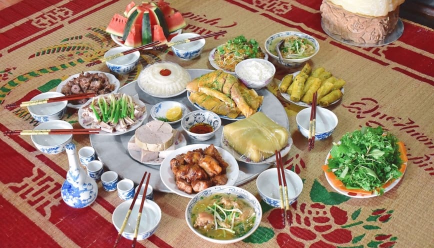 Mâm lễ dâng gia tiên chỉ cần gọn - sạch thành tâm