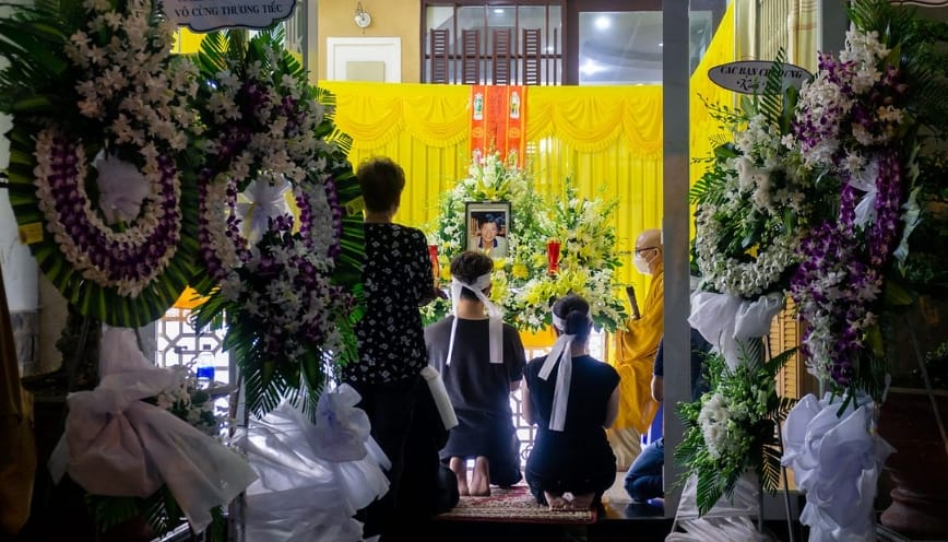 Thực hiện bài khấn rõ ràng, thành tâm