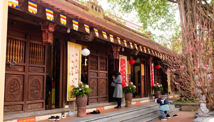 Bài khấn ban thờ Đức ông khi vào chùa