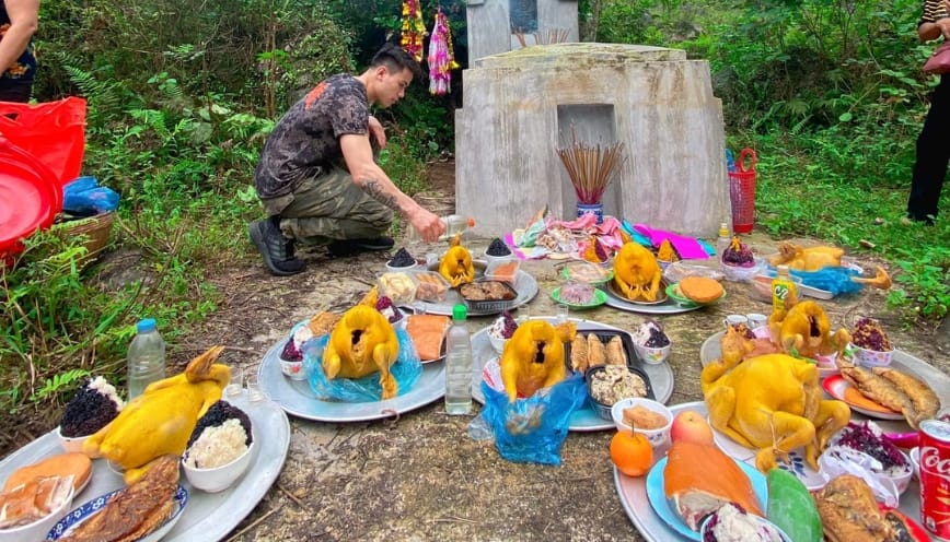 Bài văn khấn cúng Thần Linh tại nghĩa trang
