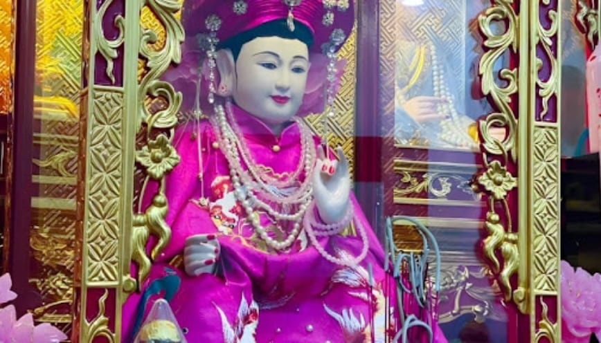 Đọc văn khấn tại đền Cô Chín Giếng