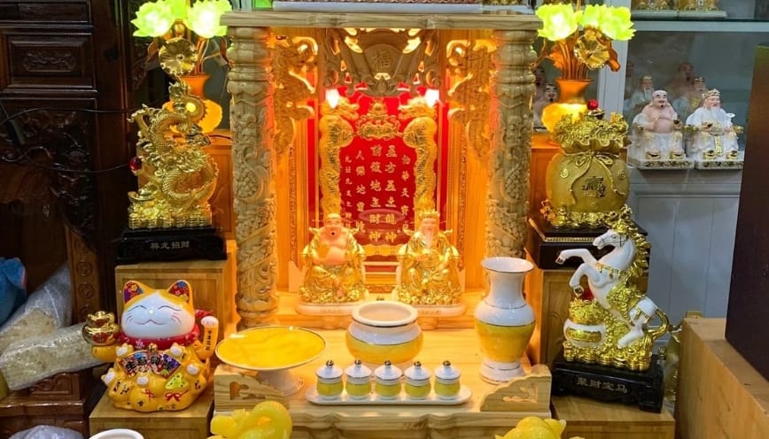 Mẫu văn khấn xin chuyển ban thờ