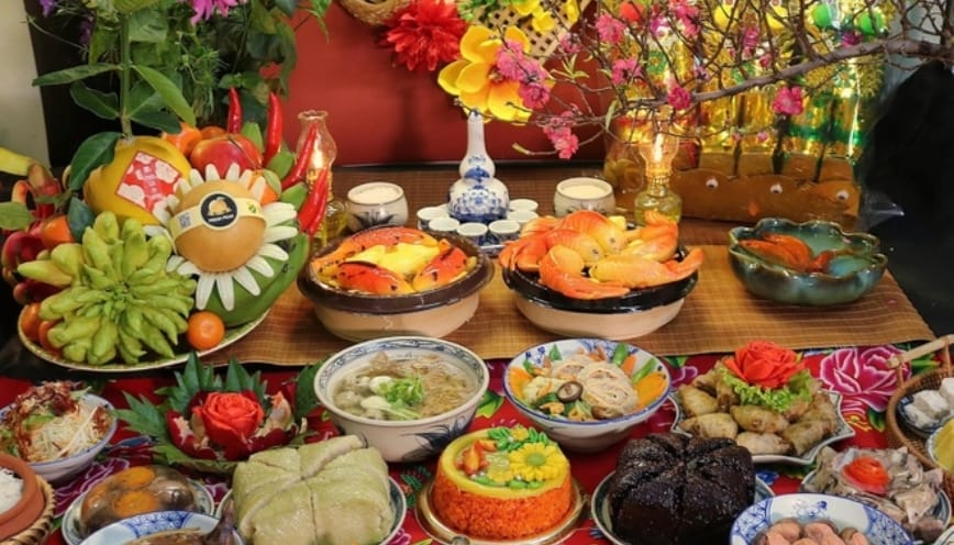 Sắp xếp các đồ thờ ngăn nắp tạo không khí trang nghiêm