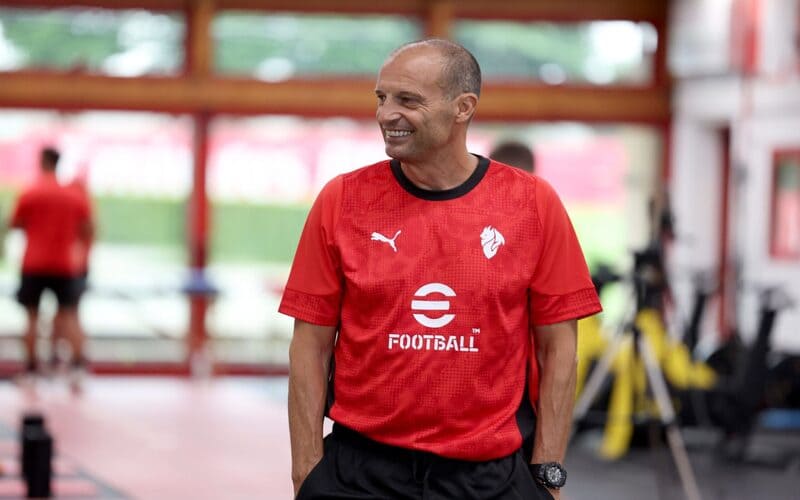 Năm 2010 đánh dấu bước ngoặt lớn khi Massimiliano Allegri trở thành huấn luyện viên trưởng AC Milan
