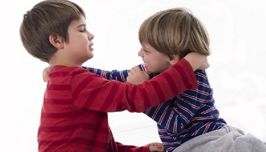 Mơ đánh nhau với người thân có ý nghĩa gì?